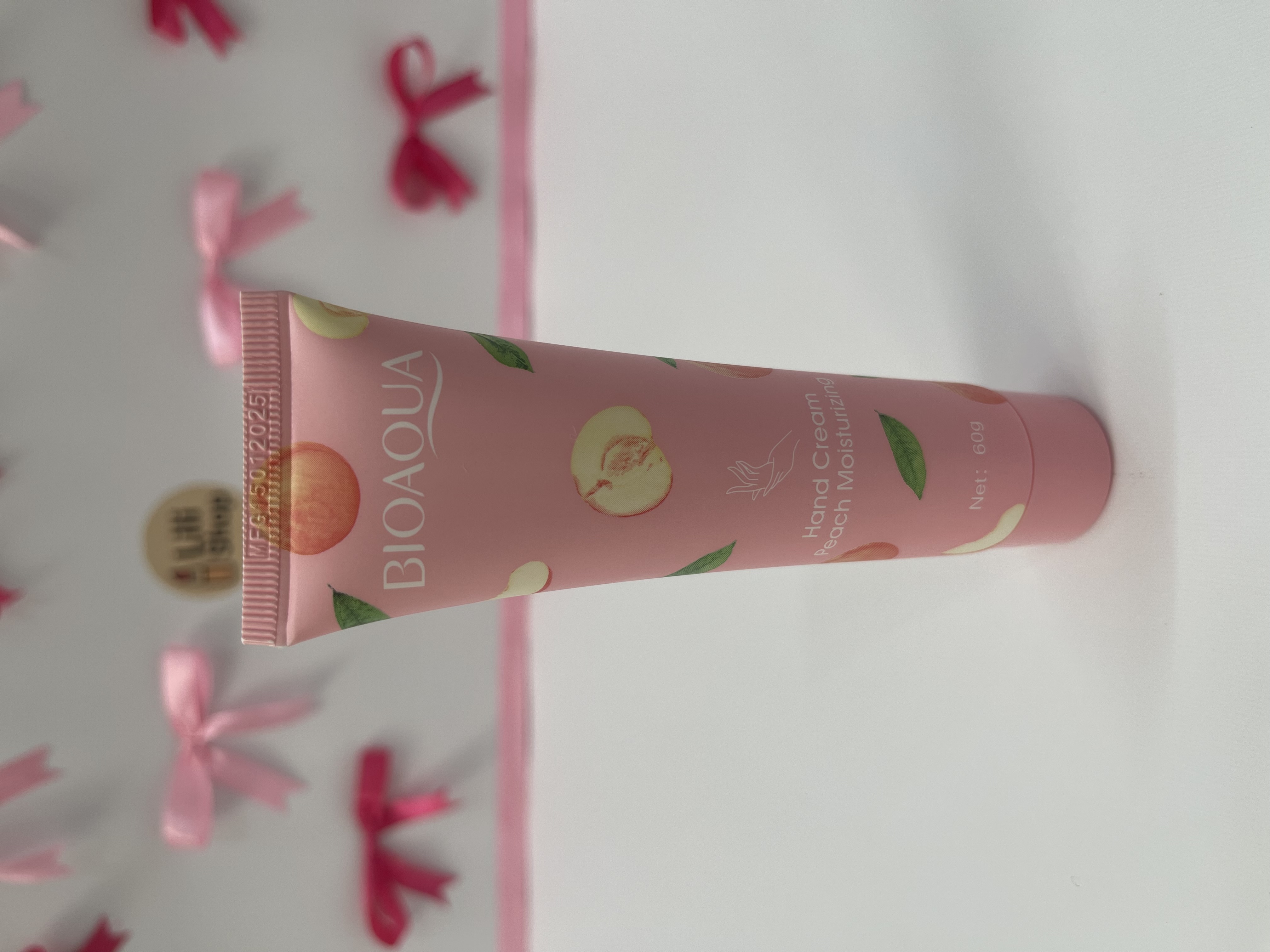 کرم دست هلو برند بیوآکوا